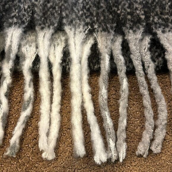 Renee’s NYC Checkered Fringed Pashmina Shawl Wrap - Picture 2 of 5